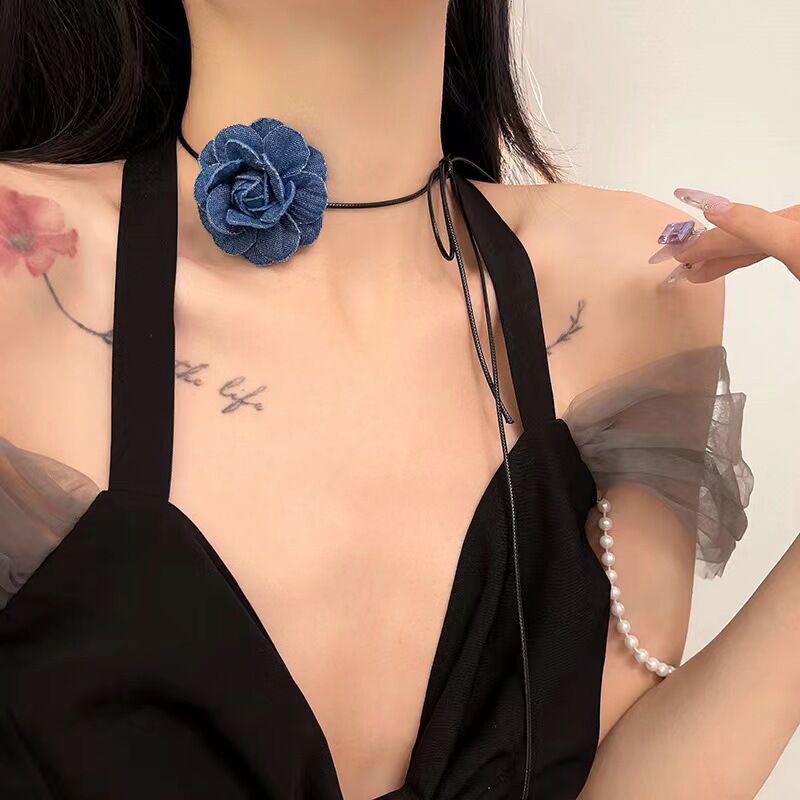 Wholesale Retro girl' s necklace with dark night rose and ns